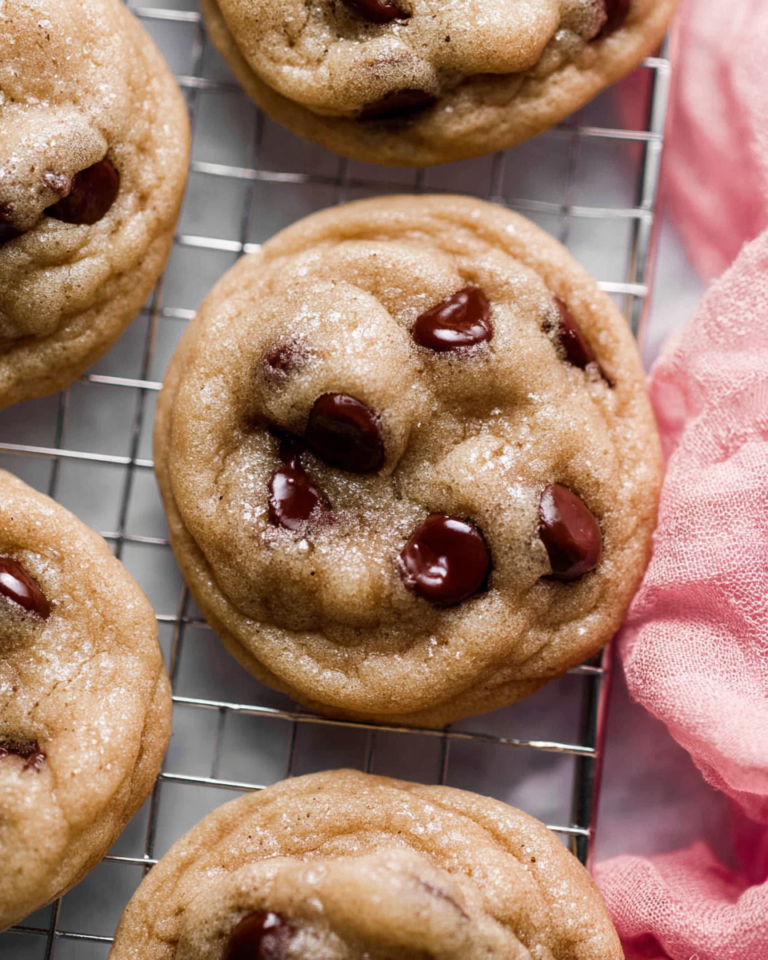 THE BEST CHEWY CHOCOLATE CHIP COOKIES
